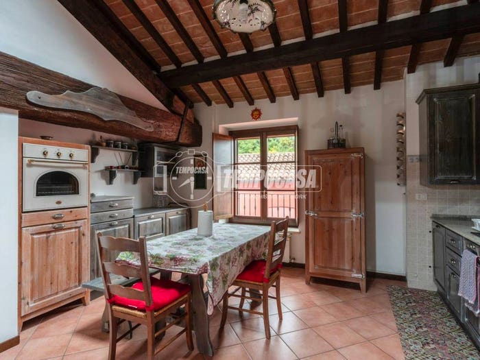 Appartamento trilocale in vendita in Via Circonvallazione, Centro, Matelica