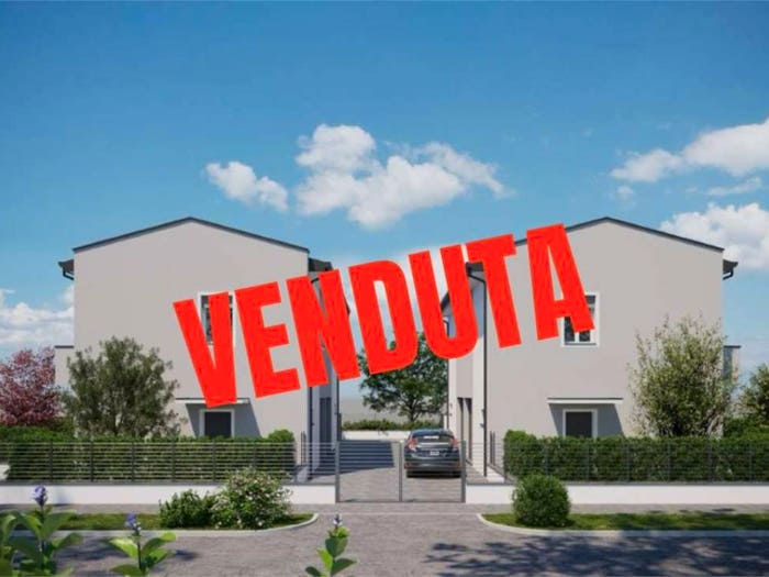Casa quadrilocale in vendita in Via Palatucci, Cortile, Carpi
