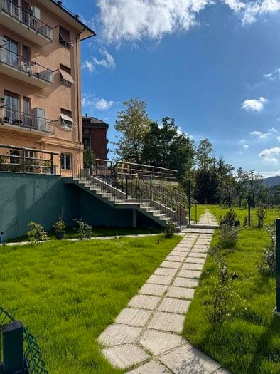 Appartamento trilocale in vendita in Molassana, Genova