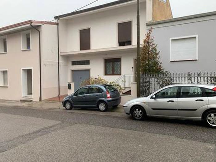 Appartamento in vendita in Via Vittorio Veneto n, Fonni