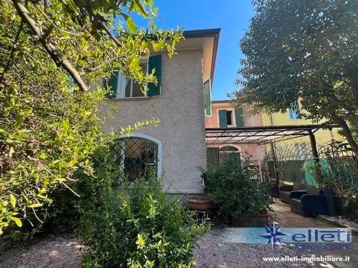 Casa con 6 locali in vendita in Rinchiostra Quercioli, Massa