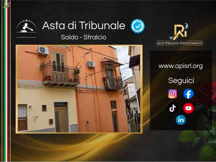 Appartamento trilocale in vendita in LARGO GENERALE FRANCESCO FININGUERRA, Centro, Lavello