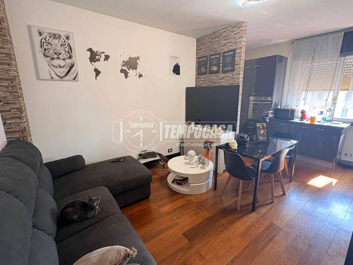 Appartamento trilocale in vendita in Via Trento, Centro, Fino Mornasco
