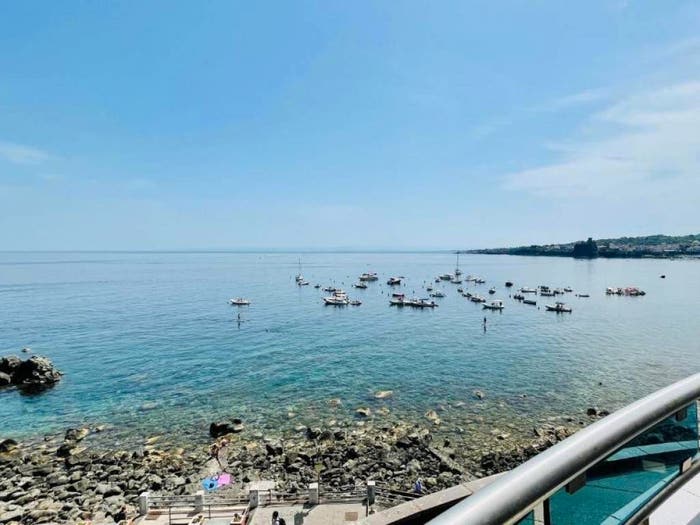 Appartamento quadrilocale in vendita in Via Lungomare Ciclopi, Aci Trezza, Aci Castello