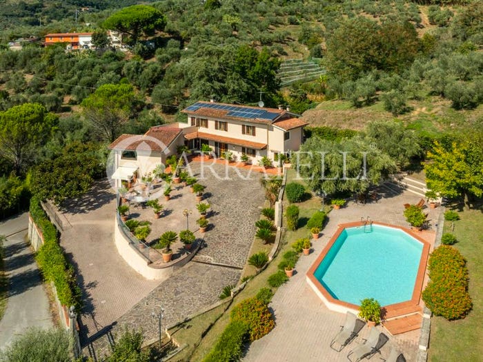 Casa con 6 locali in vendita in Via Colligiana, Margine Coperta Traversagna, Massa e Cozzile