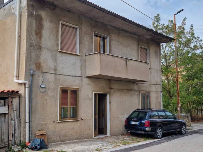 Appartamento con 5 locali in vendita in Via Silvano, Cairano