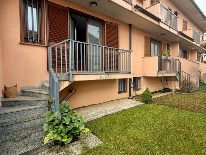 Casa trilocale in vendita in Via Roma, Azzano San Paolo