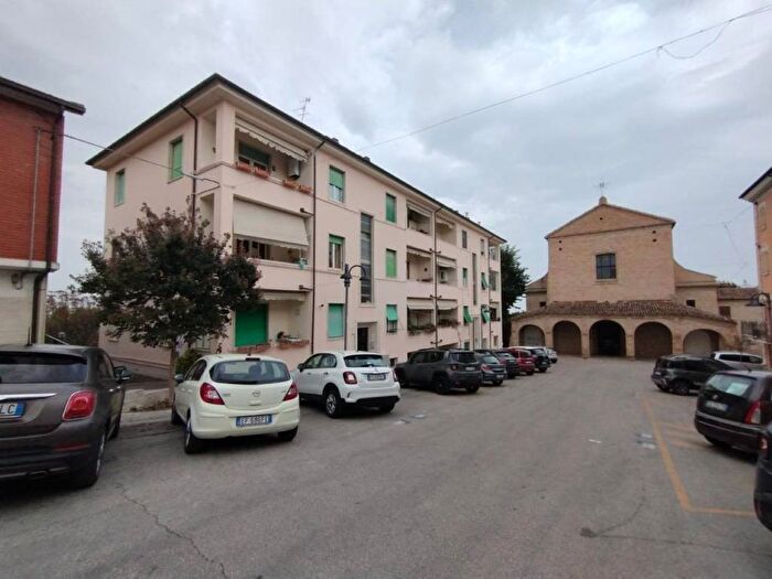 Appartamento trilocale in vendita in Piazza San Serafino, Centro, Montegranaro