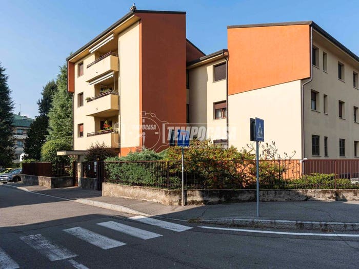 Appartamento quadrilocale in vendita in Via Francesco Baracca, Centro, Giussano