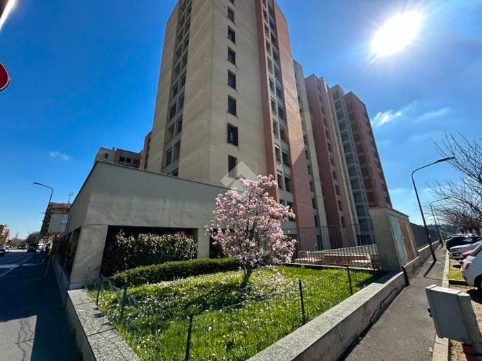 Appartamento quadrilocale in vendita in Via Roberto Tremelloni, Quartiere Adriano, Milano
