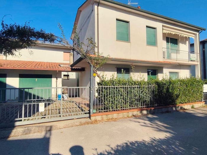 Casa con 6 locali in vendita in Via Classense, Classe, Ravenna