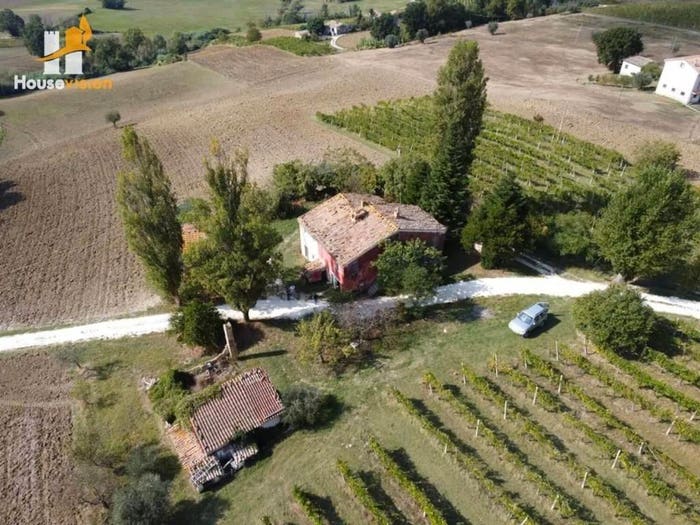 Casa con 6 locali in vendita in Centro, Cupramontana