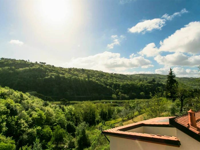 Casa quadrilocale in vendita in Carmignano