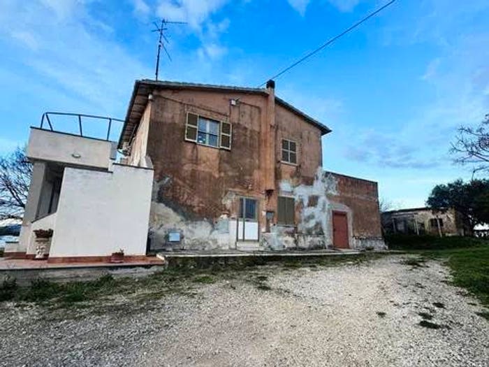 Casa trilocale in vendita in Strada Cerquabella, Montalto di Castro