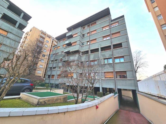 Appartamento quadrilocale in vendita in Via Val Maira, Prato Centenaro, Milano