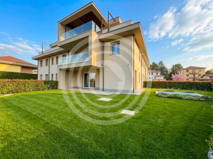 Appartamento trilocale in vendita in Via Filippo Turati, Centro, Bernareggio