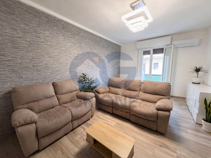 Appartamento trilocale in vendita in Via Settembre, Cento Paese, Cento