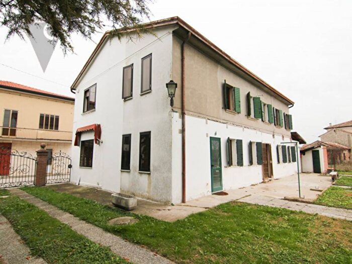 Casa con 5 locali in vendita in via Villa, Piove di Sacco