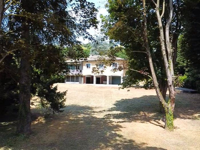 Casa con 6 locali in vendita in Centro, Carimate