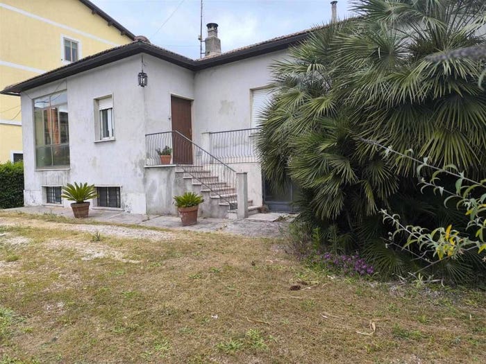 Casa con 5 locali in vendita in Via cassia, Centro, Montefiascone