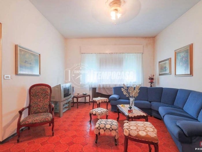 Casa con 6 locali in vendita in Circonvallazione San Gaetanino, Centro Storico, Ravenna