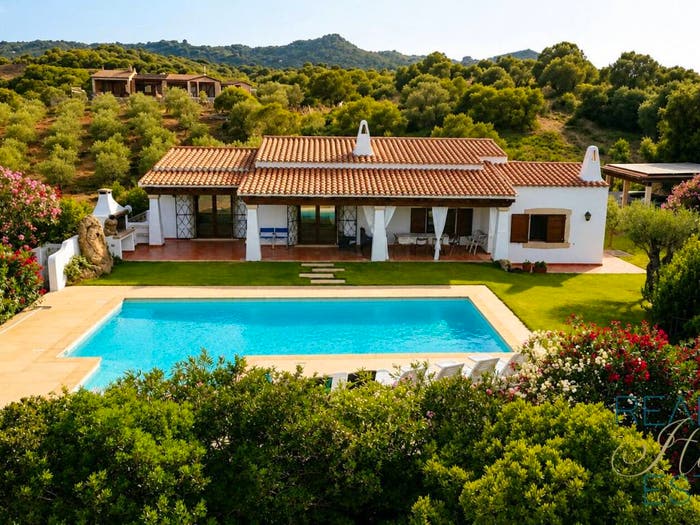 Casa con 6 locali in vendita in Località Surrau, Arzachena Paese, Arzachena