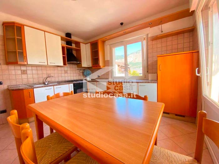Casa con 6 locali in vendita in Via Canè, Centro, Mezzocorona
