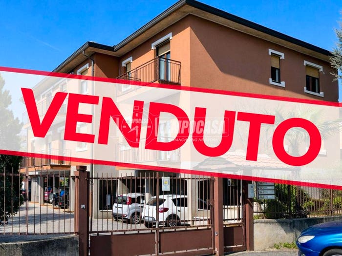 Appartamento trilocale in vendita in Via Alcide de Gasperi, Rogoredo Valaperta Rimoldo, Casatenovo