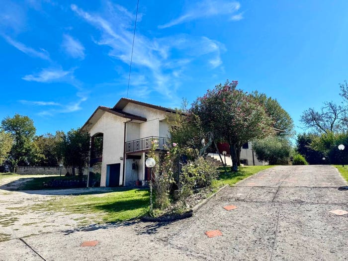 Casa con 5 locali in vendita in Via Due Cone, Centro, Ceccano