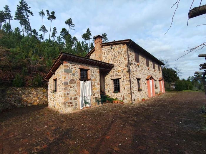 Casa con 6 locali in vendita in Via di Ruota, Colle di Compito Castelvecchio, Capannori
