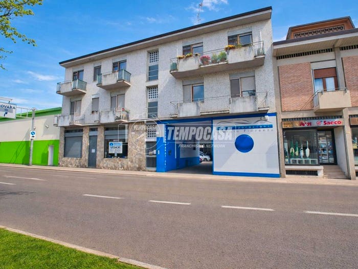 Appartamento trilocale in vendita in Viale Alessandro Volta, San Martino, Novara