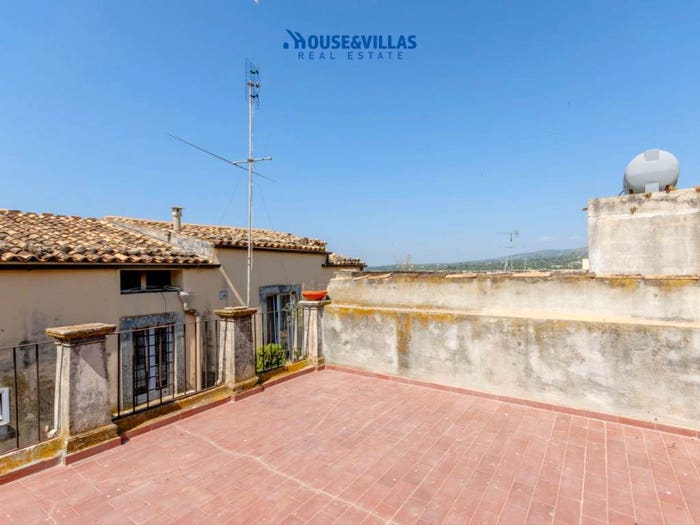 Casa con 5 locali in vendita in Via Antonio Sofia, Centro, Noto