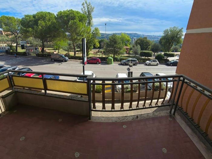Appartamento trilocale in vendita in Via Ferdinando Gregorovius, Ferro di Cavallo, Perugia