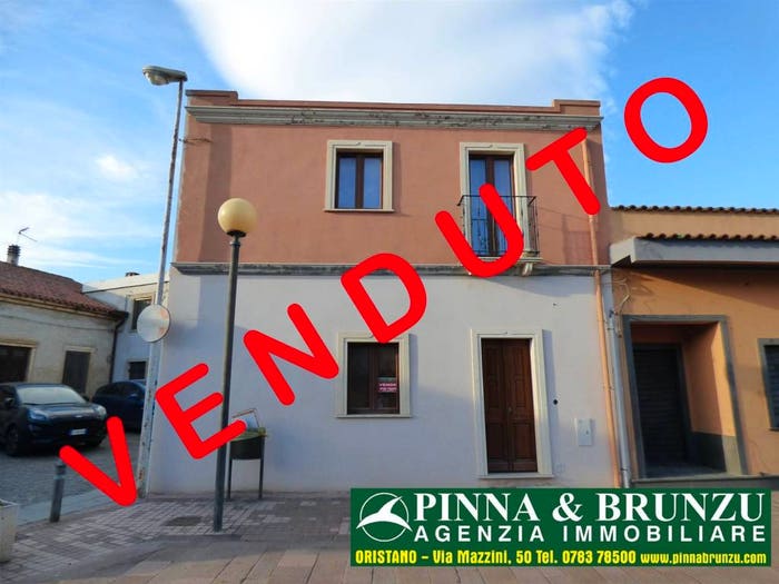 Casa con 6 locali in vendita in PIAZZA SANTA SOFIA, Centro, San Vero Milis