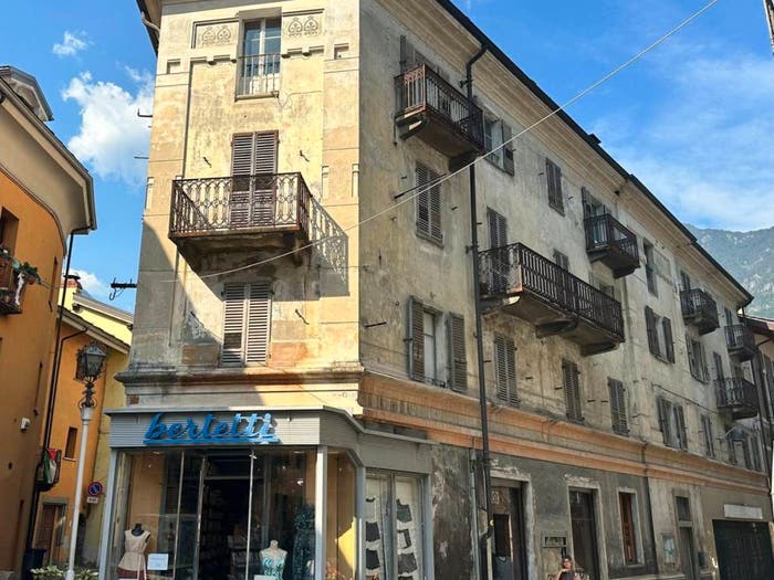 Casa con 6 locali in vendita in Via Caduti per la Libertà, Centro, Verrès