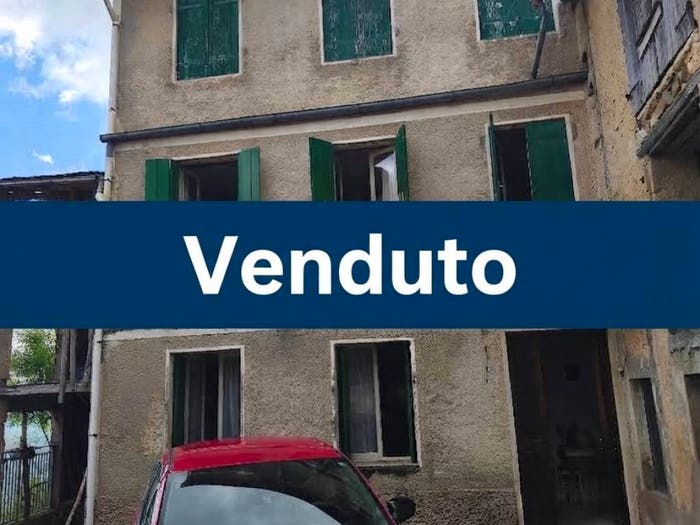 Casa quadrilocale in vendita in Valli del Pasubio