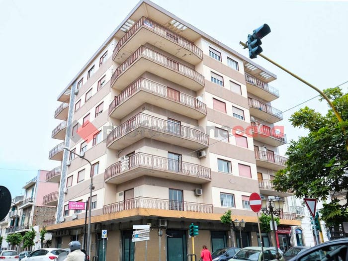 Appartamento quadrilocale in vendita in Via Operai, Centro, Barcellona Pozzo di Gotto