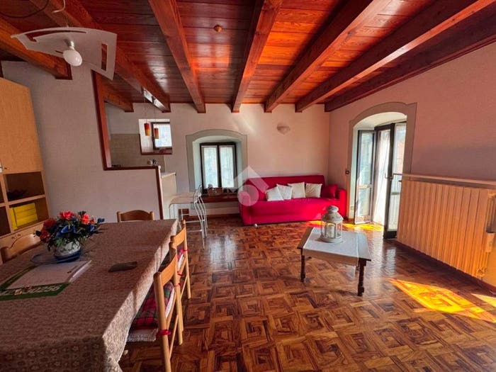 Appartamento trilocale in vendita in Via Duca D'Aosta, Centro, Ardenno