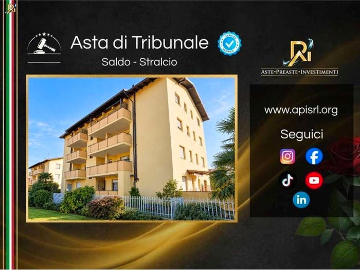 Appartamento quadrilocale in vendita in Via Mora e Gibin, Centro, Borgomanero