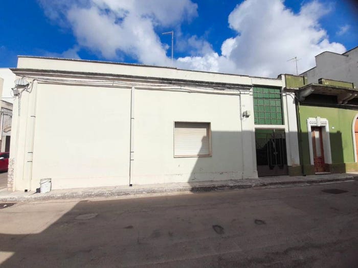 Appartamento trilocale in vendita in Via Giosuè Carducci, Centro, San Pietro Vernotico