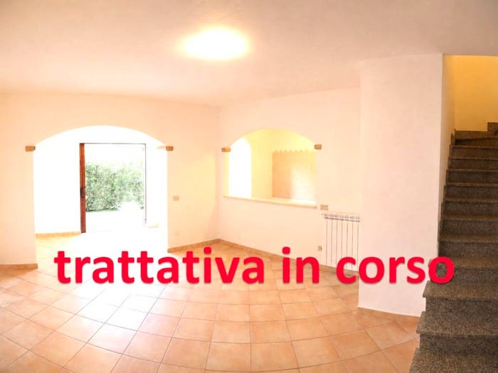 Casa con 6 locali in vendita in Via Barcellona, Santa Maria, Olbia
