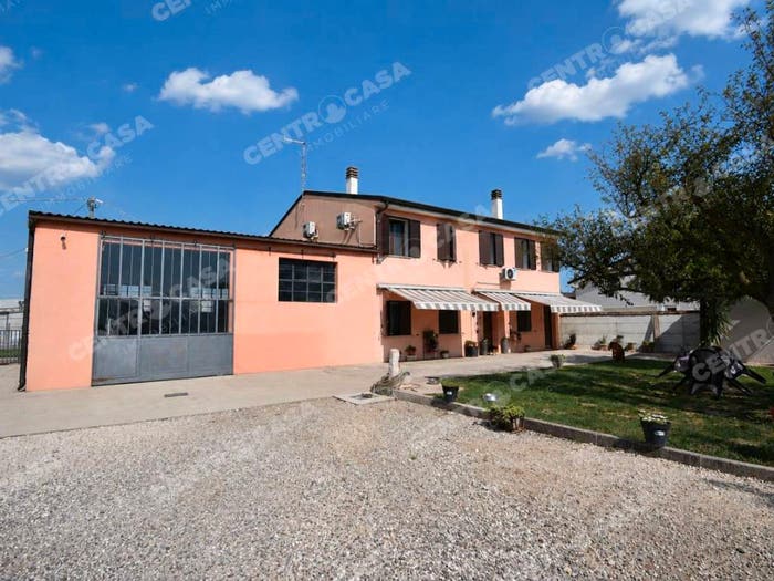 Casa con 6 locali in vendita in Centro, Legnago