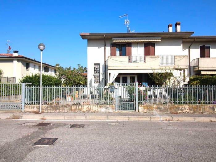 Casa con 5 locali in vendita in Settimo Balconi, Pescantina