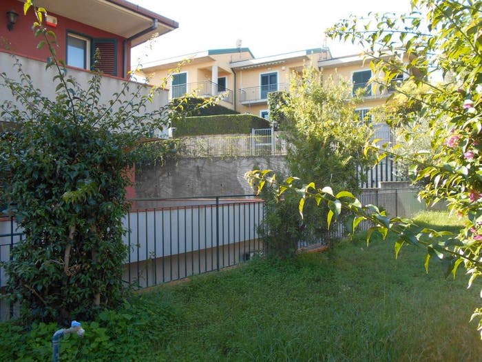 Casa con 6 locali in vendita in Via Giuseppe Ungaretti, Marchesana, Aci Catena