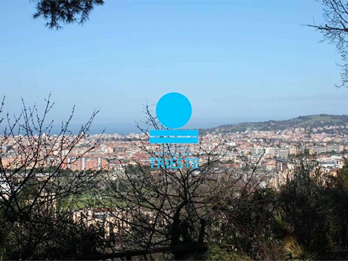 Casa con 6 locali in vendita in Villa Fastiggi, Pesaro