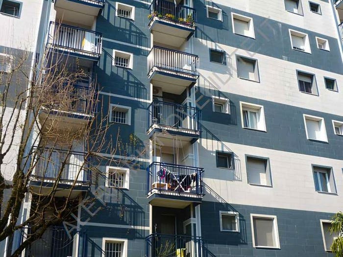 Appartamento quadrilocale in vendita in Via Marzabotto, Corsico