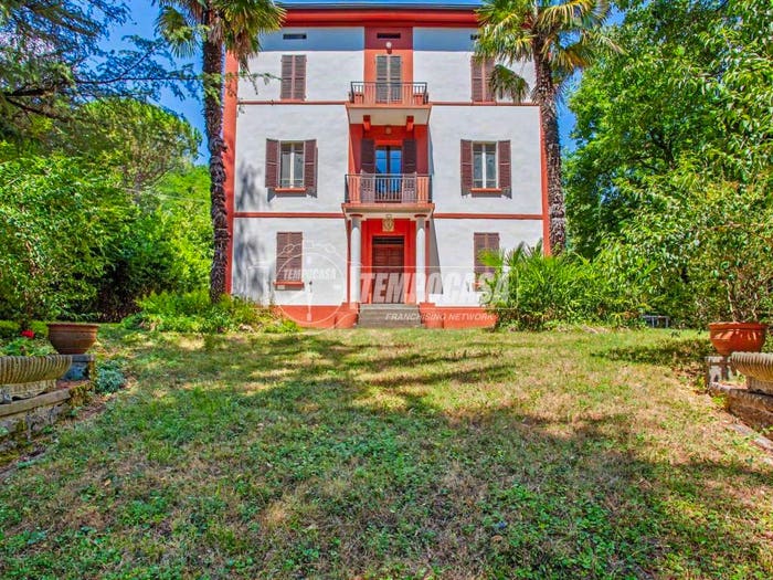 Appartamento con 6 locali in vendita in Via Roma, Centro, Casola Valsenio