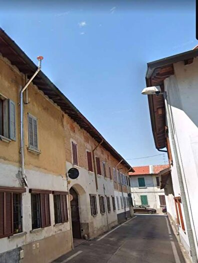 Appartamento quadrilocale in vendita in Via martiri della libertà, Centro, Arluno