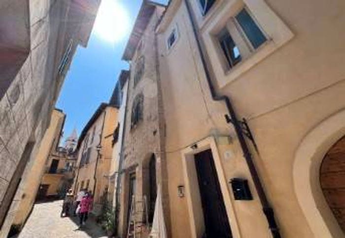 Appartamento trilocale in vendita in Via Cesare Battisti, Ponzano Romano