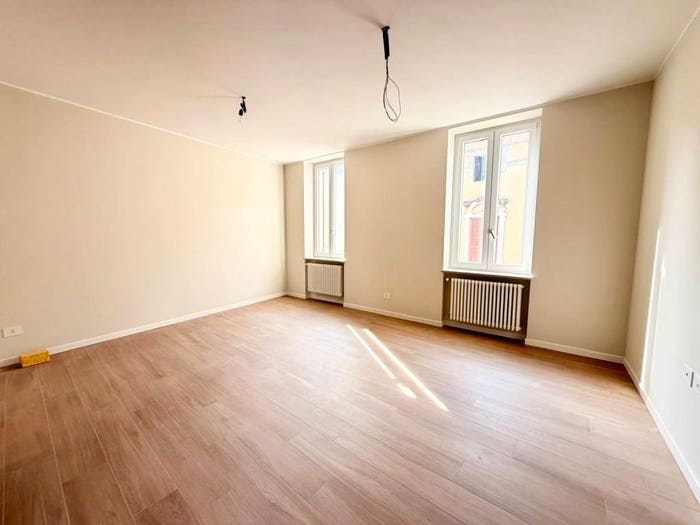 Appartamento trilocale in vendita in Piazza A Locatelli, Centro, Caravaggio